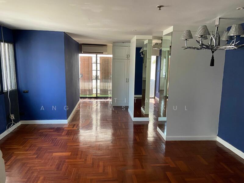 For Sale - Baan Sathon, Bangkok