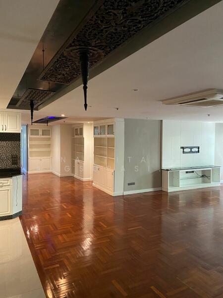 For Sale - Baan Sathon, Bangkok