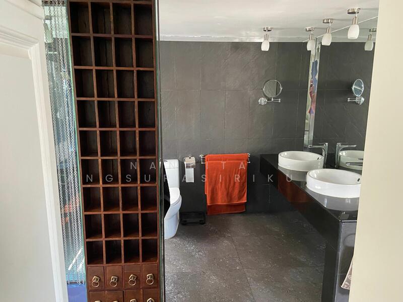 For Sale - Baan Sathon, Bangkok