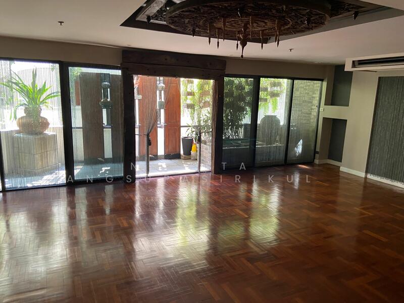 For Sale - Baan Sathon, Bangkok