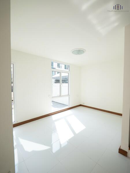 ขาย - Ivy Chinatown : ไอวี่ ไชน่าทาวน์, กรุงเทพ