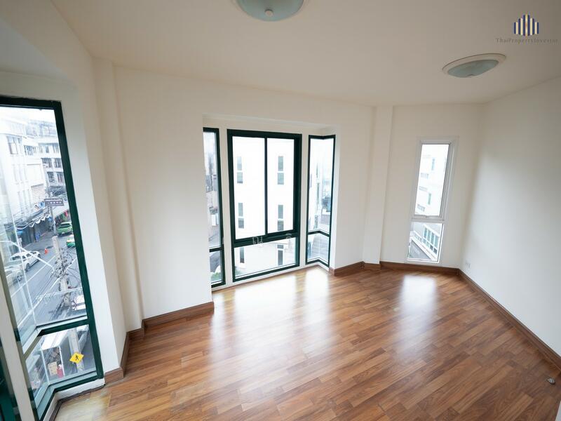 ขาย - Ivy Chinatown : ไอวี่ ไชน่าทาวน์, กรุงเทพ