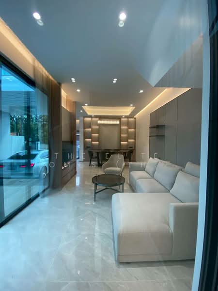 House Sukhumvit 71, Bangkok, Phra Kanong Nua, Watthana, Bangkok, 4 Bedrooms, 350 sqm, Single Detached House For Rent, by The Elite Homes (Thailand) Co., Ltd., 60242683 - DDproperty.com