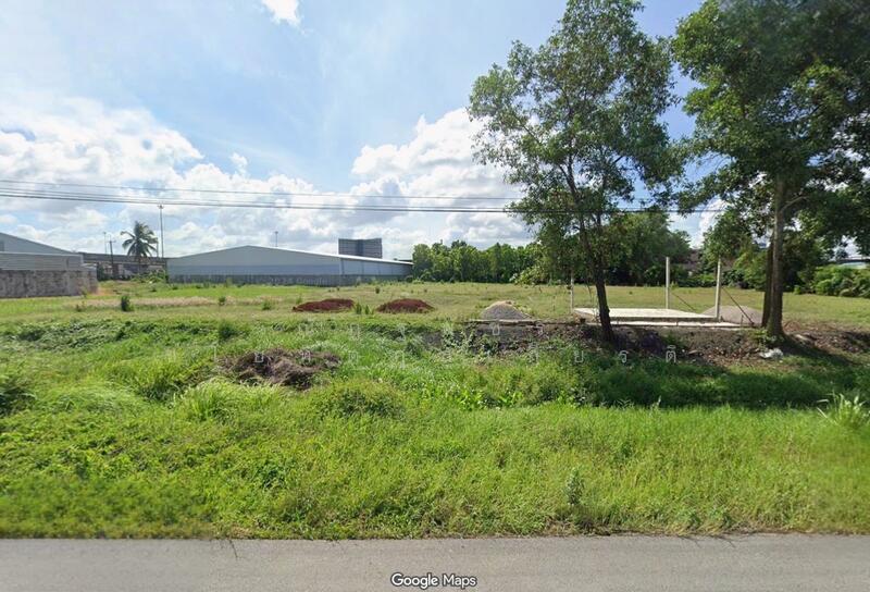 For Sale - Land for Sale 4 Rai 1 Ngan 69.3 Sq m, Next to the main road Pathomphon Intersection, Mueang Chumphon, Chumphon
