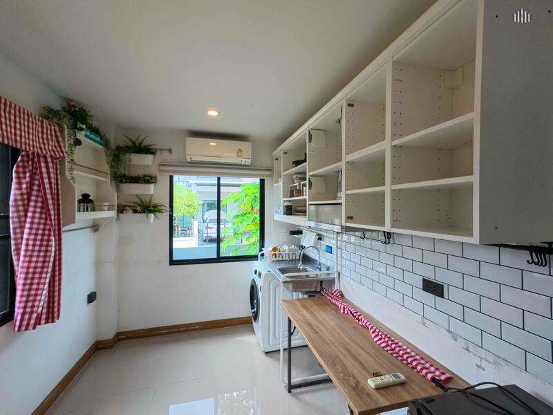 ขายขาดทุน บ้าน 2 หลังติดกัน ภัทรีดา อเวนิว 2 สามโคก | รวม 202.5 ตร.วา บ้านพ่อแม่–ลูก–ออฟฟิศ, Pathum Thani, Krachaeng, Sam Khok, Pathum Thani, 6 Bedrooms, 330 sqm, Single Detached House For Sale, by คุณเอ็มมี่, 60243520 - DDproperty.com