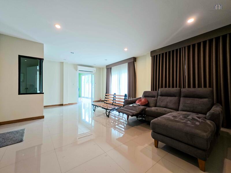 ขายขาดทุน บ้าน 2 หลังติดกัน ภัทรีดา อเวนิว 2 สามโคก | รวม 202.5 ตร.วา บ้านพ่อแม่–ลูก–ออฟฟิศ, ปทุมธานี, กระแชง, สามโคก, ปทุมธานี, 330 ตร.ม., บ้านเดี่ยว ขาย, โดย คุณเอ็มมี่, 60243520 - DDproperty.com