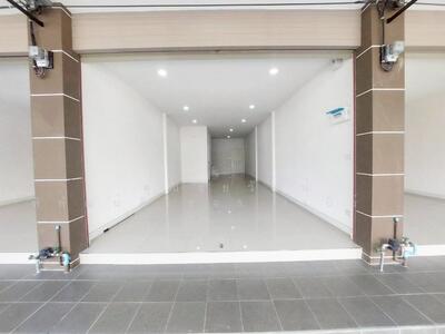 ขาย - ตึกแถว 2 ชั้น เมืองนครปฐม ถ.บรรเจิดใจราช ต.สนามจันทร์ อ.เมืองนครปฐม จ.นครปฐม 73000, นครปฐม