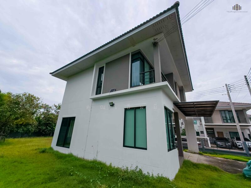 ขายบ้านเดี่ยวแปลงมุม 118.9 ตร.วา ภัทรีดา อเวนิว 2 สามโคก | ขายขาดทุน มีพื้นที่สร้างบ้านเพิ่ม, Pathum Thani, Krachaeng, Sam Khok, Pathum Thani, 3 Bedrooms, 165 sqm, Single Detached House For Sale, by คุณเอ็มมี่, 60243680 - DDproperty.com