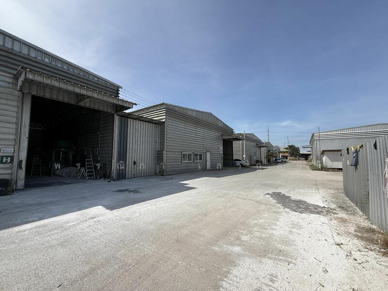 For Rent - Pre-built warehouse for rent at HR12, Nong Kham, Chonburi, with an area of 300 square meters, Chon Buri (Pattaya)