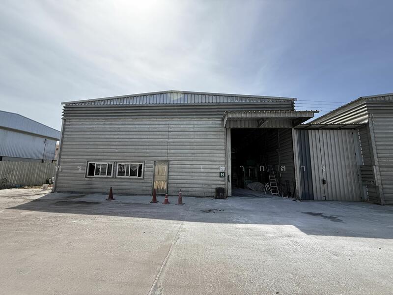For Rent - Pre-built warehouse for rent at HR12, Nong Kham, Chonburi, with an area of 300 square meters, Chon Buri (Pattaya)