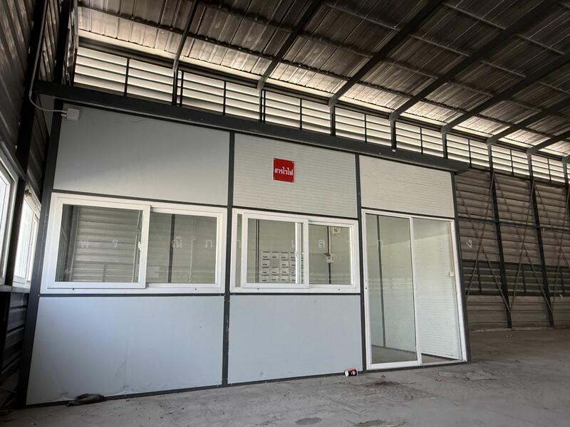 For Rent - Pre-built warehouse for rent at HR12, Nong Kham, Chonburi, with an area of 300 square meters, Chon Buri (Pattaya)