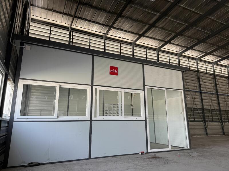 For Rent - Pre-built warehouse for rent at HR12, Nong Kham, Chonburi, with an area of 300 square meters, Chon Buri (Pattaya)