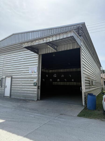 For Rent - Pre-built warehouse for rent at HR12, Nong Kham, Chonburi, with an area of 300 square meters, Chon Buri (Pattaya)