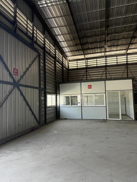 For Rent - Pre-built warehouse for rent at HR12, Nong Kham, Chonburi, with an area of 300 square meters, Chon Buri (Pattaya)