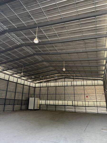 For Rent - Pre-built warehouse for rent at HR12, Nong Kham, Chonburi, with an area of 300 square meters, Chon Buri (Pattaya)