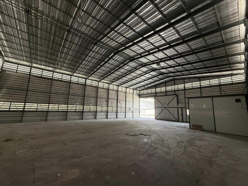 For Rent - Pre-built warehouse for rent at HR12, Nong Kham, Chonburi, with an area of 300 square meters, Chon Buri (Pattaya)