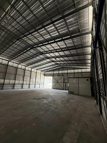 For Rent - Pre-built warehouse for rent at HR12, Nong Kham, Chonburi, with an area of 300 square meters, Chon Buri (Pattaya)