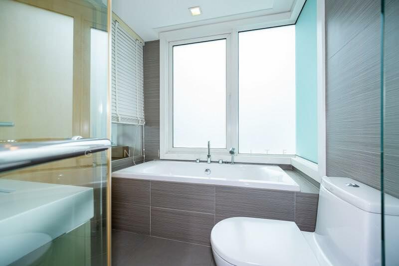 Siri At Sukhumvit, Bangkok, 902 Sukhumvit Road, Phra Kanong, Khlong Toei, Bangkok, 2 Bedrooms, 74 sqm, Condo For Rent, by Sanick Sawaisanyakorn, 60244574 - DDproperty.com