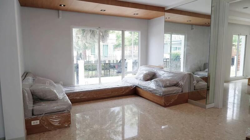 ขาย - แกรนด์ บางกอก บูเลอวาร์ด พระราม 9 – ศรีนครินทร์ : Grand Bangkok Boulevard Rama 9 - Srinakarindra, กรุงเทพ