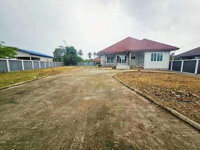 ขาย - ซอยเขาชีจรรย์ นาจอมเทียน ตำบลนาจอมเทียน อำเภอสัตหีบ จังหวัดชลบุรี, ชลบุรี