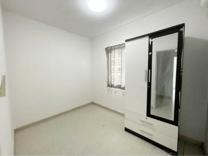Baan Pruksa 86/2 Ladkrabang-Suvarnabhumi, Samut Prakan, Soi Ladkrabang 54, Ladkrabang Road, Srisa Chorakhe Noi, Bang Sao Thong, Samut Prakan, 3 Bedrooms, 50 sqm, Townhouse For Sale, by The Best Property นก, 60245726 - DDproperty.com