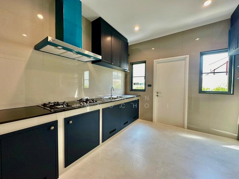Setthasiri Bangna Km.10, Samut Prakan, Bangphli Yai, Bang Plee, Samut Prakan, 4 Bedrooms, 382 sqm, Single Detached House For Rent, by Thachaya Buanong, 60247206 - DDproperty.com