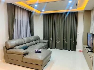 ขาย - Mantana Motorway-New Krungthepkreetha : มัณฑนา มอเตอร์เวย์-กรุงเทพกรีฑาตัดใหม่, กรุงเทพ