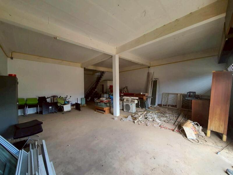 For Sale - ขายอาคารพาณิชย์ 2 ชั้น 2 คูหาพร้อมดาดฟ้าห้องมุม!! ตลาดสนามชัยเขต ฉะเชิงเทรา ทำเลดีมาก, Chachoengsao