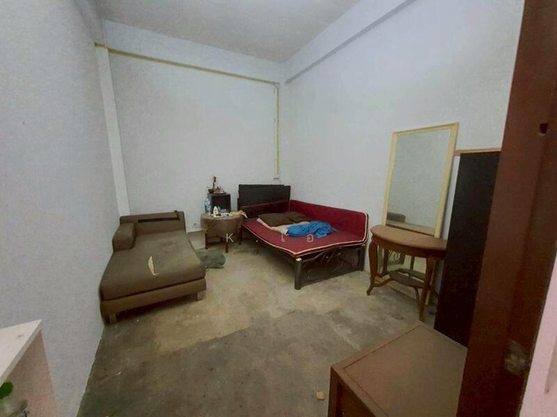 ขาย - ขายอาคารพาณิชย์ 2 ชั้น 2 คูหาพร้อมดาดฟ้าห้องมุม!! ตลาดสนามชัยเขต ฉะเชิงเทรา ทำเลดีมาก, ฉะเชิงเทรา