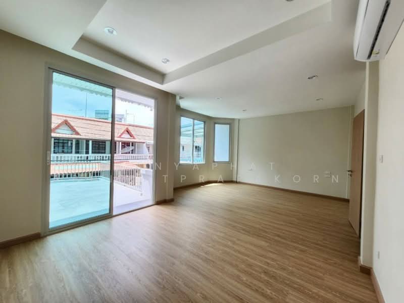 For Sale - 2 ชั้น, Bangkok