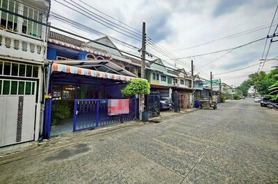 ขาย - ขายทาวน์เฮาส์ 2ชั้น 22ตรว.อุดมสุข 51 ซ.ประวิทย์และเพื่อน 14 ใกล้ BTS, กรุงเทพ