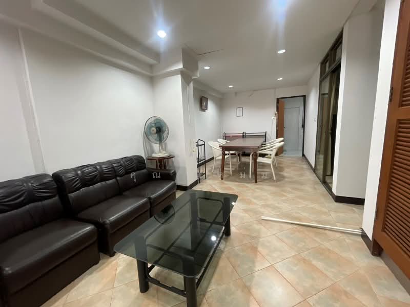 ให้เช่าบ้านในเมือง ย่านข่วงสิงห์ ช้างเผือก เชียงใหม่, Chiang Mai, Chang Phuak, Muang Chiang Mai, Chiang Mai, 3 Bedrooms, 160 sqm, Single Detached House For Rent, by คุณ แหม่ม, 60248265 - DDproperty.com