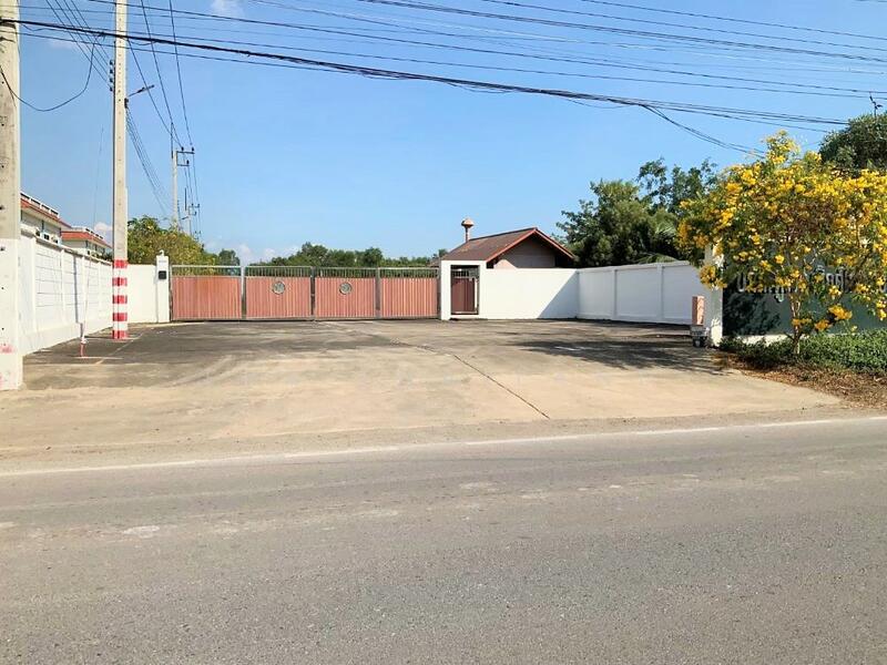 ขาย - ขายที่ดินพร้อมอาคารสำนักงาน 2 ชั้น ใกล้ ตลาดทุ่งบัวชม, พระนครศรีอยุธยา