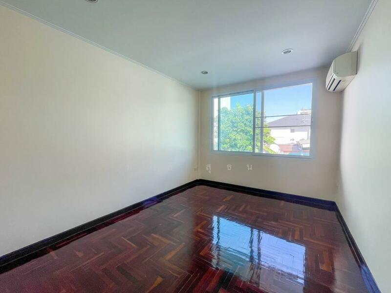 ขาย - หมู่บ้านประดิพัทธ์วิลล่า - Pradiphat Villa Village, กรุงเทพ