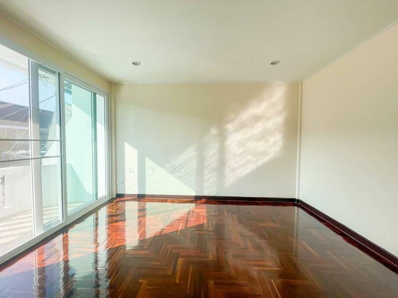 ขาย - หมู่บ้านประดิพัทธ์วิลล่า - Pradiphat Villa Village, กรุงเทพ