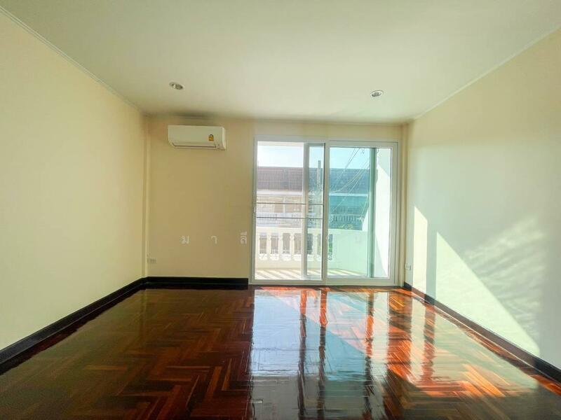 ขาย - หมู่บ้านประดิพัทธ์วิลล่า - Pradiphat Villa Village, กรุงเทพ