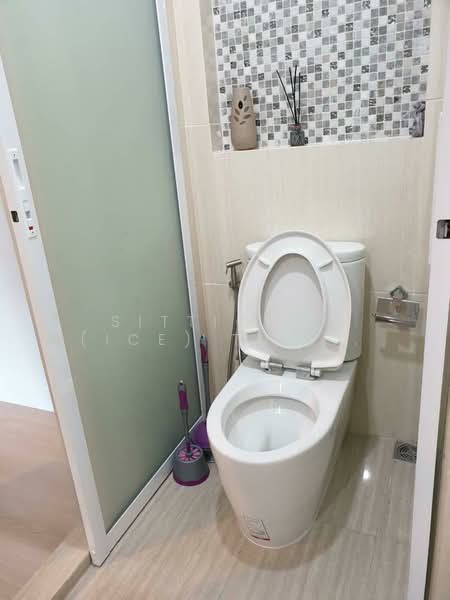 Life Ratchadapisek, Bangkok, 279 Ratchadapisaek Road, Huai Khwang, Huai Khwang, Bangkok, 2 Bedrooms, 46 sqm, Condo For Sale, by Sittichai (Ice) Tulyanon, 60248907 - DDproperty.com