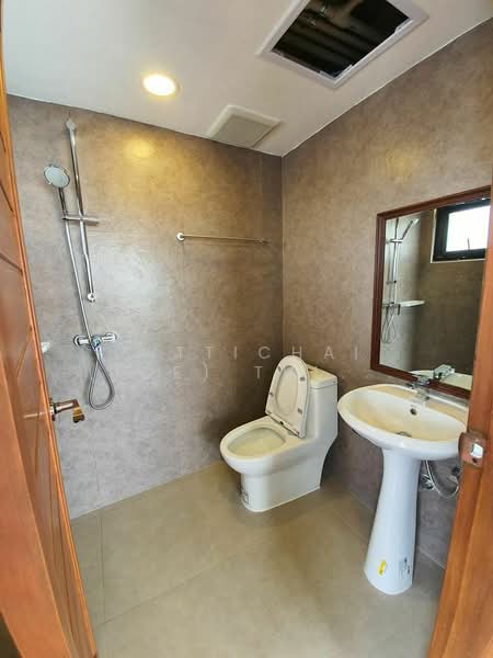 Srivara Mansion, Bangkok, Chan Muang, Din Daeng, Din Daeng, Bangkok, 4 Bedrooms, 480 sqm, Condo For Sale, by Sittichai (Ice) Tulyanon, 60249063 - DDproperty.com