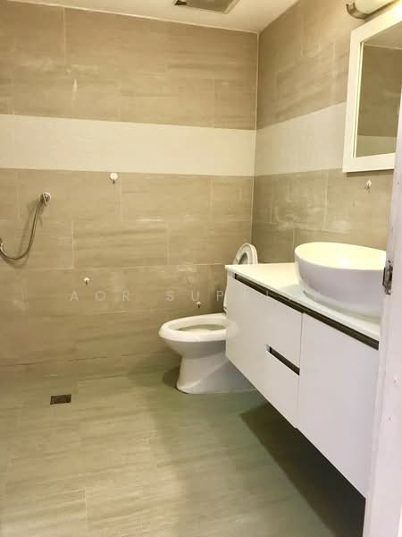 Royal Castle Sukhumvit, Bangkok, 30 Soi Sukhumvit 39, Khlongtoei Nua, Watthana, Bangkok, 3 Bedrooms, 194 sqm, Condo For Sale, by Sittichai (Ice) Tulyanon, 60249174 - DDproperty.com