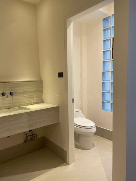 Home Office for Rent in Sukhumvit, Bangkok, Khlong Toei, Khlong Toei, Bangkok, 3 Bedrooms, 220 sqm, Townhouse For Rent, by Sittichai (Ice) Tulyanon, 60249178 - DDproperty.com