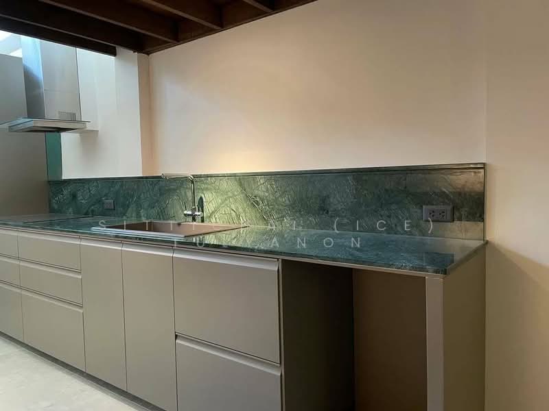 Home Office for Rent in Sukhumvit, Bangkok, Khlong Toei, Khlong Toei, Bangkok, 3 Bedrooms, 220 sqm, Townhouse For Rent, by Sittichai (Ice) Tulyanon, 60249178 - DDproperty.com