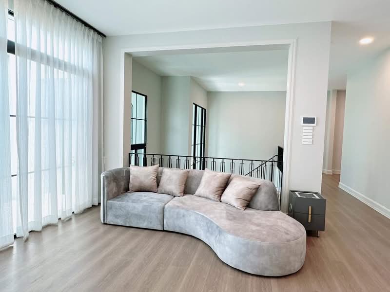 VIVE New Krungthepkreetha : วีเว่ กรุงเทพกรีฑาตัดใหม่, กรุงเทพ, ถ.กรุงเทพกรีฑา, สะพานสูง, สะพานสูง, กรุงเทพ, 449 ตร.ม., บ้านเดี่ยว ขาย, โดย Sittichai (Ice) Tulyanon, 60249207 - DDproperty.com