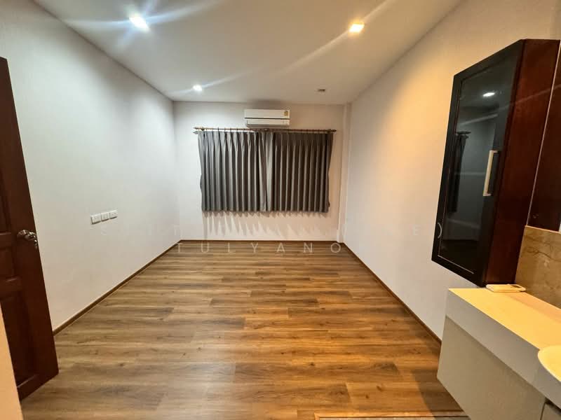 Naphalai Village : หมู่บ้านนภาลัย, กรุงเทพ, ซอย นภาลัย 1, บางนา, บางนา, กรุงเทพ, 700 ตร.ม., บ้านเดี่ยว ขาย, โดย Sittichai (Ice) Tulyanon, 60249209 - DDproperty.com