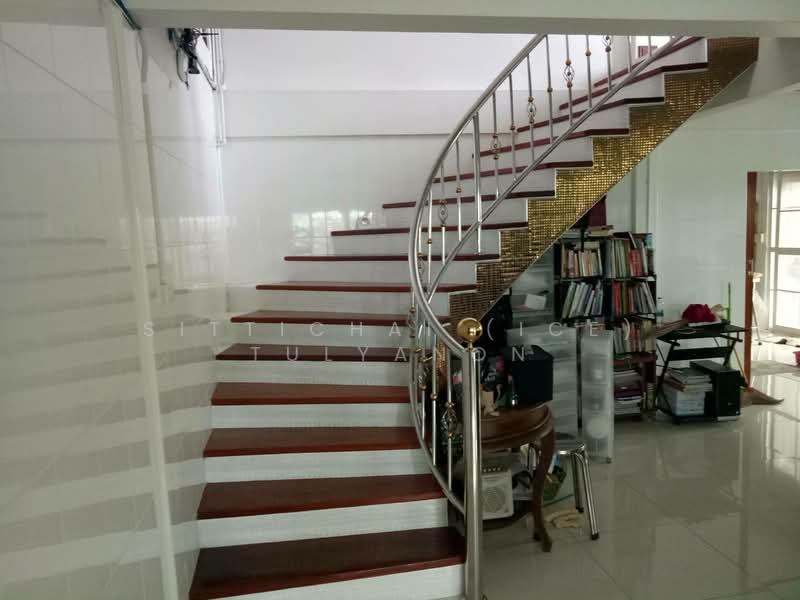 Nawarat Village, Chiang Mai, Chiang Mai-Hang Dong Road, Nong Kaeo, Hang Dong, Chiang Mai, 5 Bedrooms, 270 sqm, Single Detached House For Sale, by Sittichai (Ice) Tulyanon, 60249367 - DDproperty.com