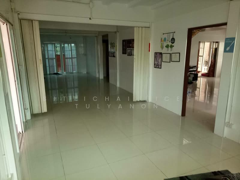 Nawarat Village, Chiang Mai, Chiang Mai-Hang Dong Road, Nong Kaeo, Hang Dong, Chiang Mai, 5 Bedrooms, 270 sqm, Single Detached House For Sale, by Sittichai (Ice) Tulyanon, 60249367 - DDproperty.com