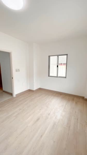 Prachasuk lake & Mall, Bangkok, Rama 2 Road, Samae Dam, Bang Khun Thian, Bangkok, 3 Bedrooms, 240 sqm, Townhouse For Sale, by Sittichai (Ice) Tulyanon, 60249418 - DDproperty.com