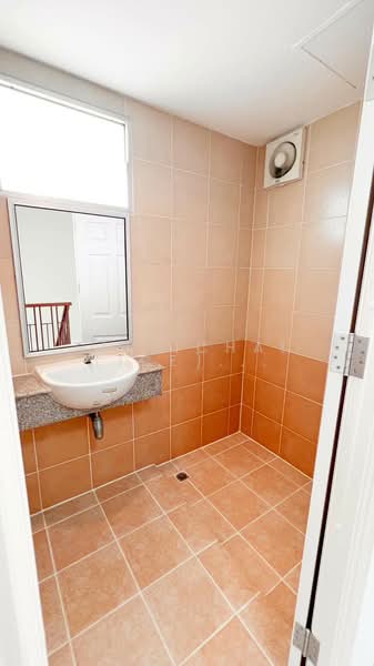 Prachasuk lake & Mall, Bangkok, Rama 2 Road, Samae Dam, Bang Khun Thian, Bangkok, 3 Bedrooms, 240 sqm, Townhouse For Sale, by Sittichai (Ice) Tulyanon, 60249418 - DDproperty.com