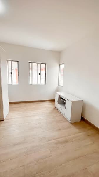 Prachasuk lake & Mall, Bangkok, Rama 2 Road, Samae Dam, Bang Khun Thian, Bangkok, 3 Bedrooms, 240 sqm, Townhouse For Sale, by Sittichai (Ice) Tulyanon, 60249418 - DDproperty.com