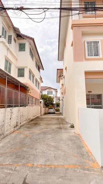 Prachasuk lake & Mall, Bangkok, Rama 2 Road, Samae Dam, Bang Khun Thian, Bangkok, 3 Bedrooms, 240 sqm, Townhouse For Sale, by Sittichai (Ice) Tulyanon, 60249418 - DDproperty.com