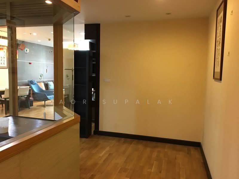 Urbana Sathorn : เออร์บาน่า สาทร, กรุงเทพ, 55 ถนนสาทรใต้, ทุ่งมหาเมฆ, สาทร, กรุงเทพ, 140 ตร.ม., คอนโด ขาย, โดย Sittichai (Ice) Tulyanon, 60249568 - DDproperty.com